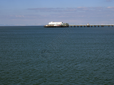 北码头海岸海浪图片