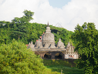 缅甸Mrauk-U的寺庙图片