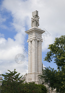 卡迪兹的 宪法 纪念碑蓝色纪念馆公园历史文化天空柱子地标雕塑城市图片