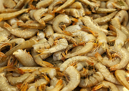 市场上的虾钓鱼海鲜橙子动物美食贝类甲壳团体盐水水平图片