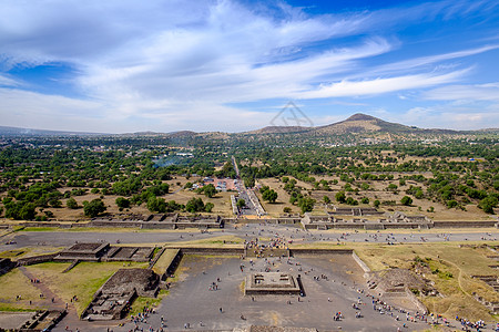 墨西哥城附近Teotihuacan太阳金字塔的景象图片