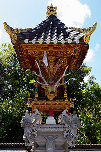 著名的印度教汽车寺庙 努沙佩尼达 巴厘纪念碑地标旅行天空崇拜建筑传统精神上帝宝塔图片