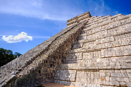 玛雅金字塔El Castillo的景象假期世界崇拜脚步旅行废墟日历奇迹寺庙纪念碑图片