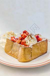 草莓蜂蜜吐司盘子营养小吃早餐食物棕色白色香草糖浆水果图片