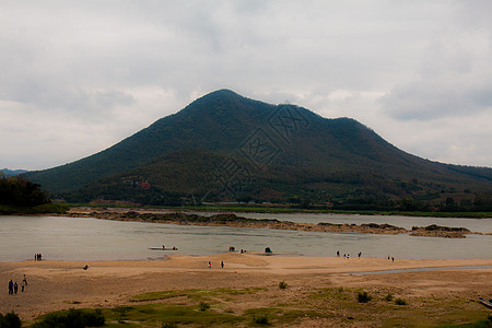 泰国Loei的地貌河流和山丘城镇清汗旅行场景公园爬坡风景溪流岩溶山脉日出农村图片