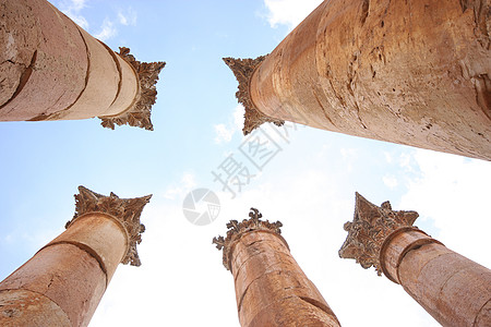 Jerash 中的列女神文化雕刻旅游考古学寺庙柱子旅行纪念碑石头图片