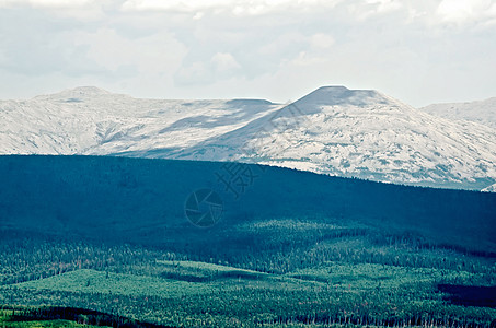 乌拉尔山脉Kvarkush 1图片