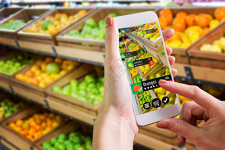 手握智能手机复合图像Name橙子蔬菜购物标签水果顾客屏幕电话市场技术图片