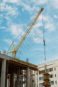 起重机和正在建造的建筑脚手架建筑学框架天空生活生长工程师房子项目商业图片