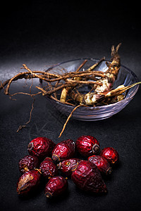 玫瑰臀收成治疗荒野药品季节玫瑰植物群食物植物学草本植物图片