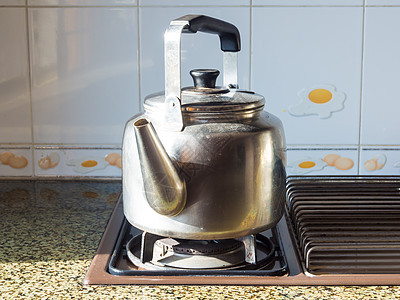 水壶金属气体烹饪饮料炉灶火焰厨具厨房茶壶用具图片