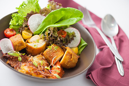 鸡胸包沙拉融合厨师晚餐食谱营养蔬菜食物午餐奢华土豆图片