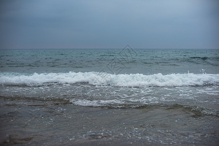 海洋和天空天气波浪晴天环境地平线热带太阳海浪蓝色海景图片