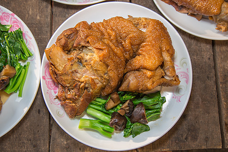 斜猪肉腿 蔬菜和芝麻 泰国食品图片
