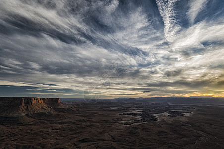 美国Canyonlands国家公园天空日落天气旅行孤独山脉公园远景沙漠荒野图片