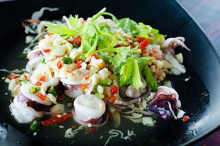 泰国辣椒鱿鱼沙拉章鱼饮食乌贼美食鱿鱼食物异国辣椒海鲜蔬菜图片