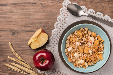 健康早餐 与粗食 红苹果和生菜肉桂生物甜点营养小吃饮食木头玻璃粮食燕麦谷物图片