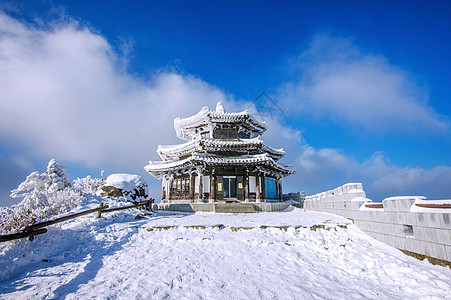 冬雪覆盖了木林的房屋 德景山西天气公园爬坡风景薄雾故事山脉旅游晴天寺庙图片