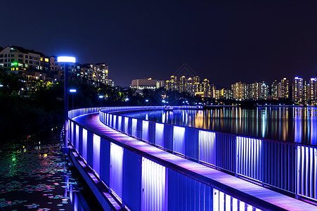 韩国晚上有多彩的桥和城市风景半坡水原娱乐吸引力活力旅行首都场景世界彩虹图片