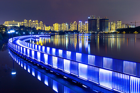 韩国晚上有多彩的桥和城市风景景观展示水原娱乐旅游喷泉场景世界首都记录图片