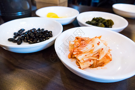 Kimchi 韩国传统食物粉状蔬菜红色饮食胡椒美食营养萝卜烹饪文化图片