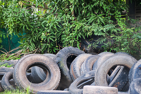 柔软的旧轮胎黑色维修运输汽车车辆工业环境绿色卡车回收图片