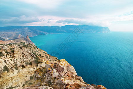 海海景观季节反射旅行石头海岸线旅游假期海洋海滩天空图片