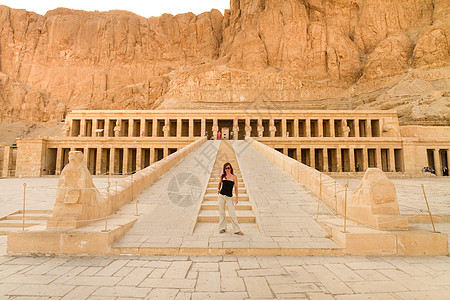 埃及卢克索 哈特谢普苏特修道院图片