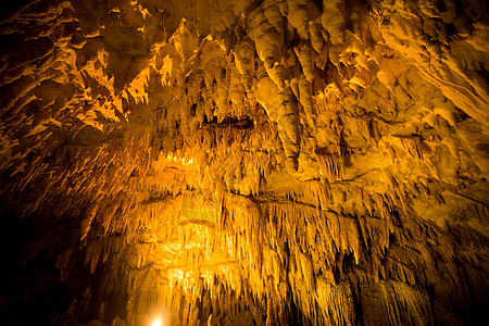 冲绳的洞穴图片