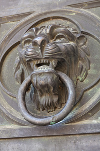门口切入器木头狮子建筑学金属艺术青铜歌手入口古董房子图片