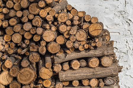 准备过冬了日志林业库存燃料柴堆木头木材活力材料松树图片