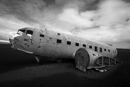 冰岛南部黑沙滩上的飞机残骸风化机械机身飞机场腐烂运输尾巴空气飞行旅行图片