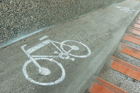 现代城市的双自行车楼梯轨迹标志旅行线条运输轮子交通安全运动街道灰色车道图片