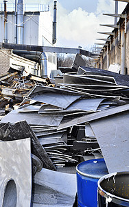 金属废料生产储存贮存环境灰色工业材料产品黄色冲压垃圾回收图片