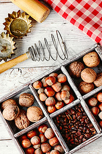 装有坚果的盒子种子榛子棕色季节性椰子小吃团体宏观季节核桃图片