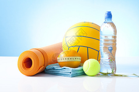 体育设备与健康生活概念以及维生素闲暇竞赛爱好补充拼贴画手套球拍瑜伽游戏图片