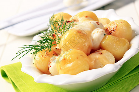 配奶酪的土豆黄油奶制品蔬菜食物小菜午餐背景图片