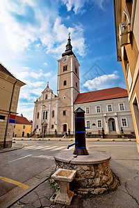 克里泽维奇的圣安娜教堂建筑正方形人行道街景石头天空景观建筑学汽车长廊图片