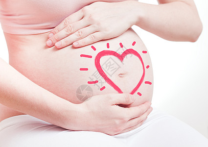 长着心彩绘画的可爱孕妇肚子父母女孩母亲婴儿孩子母性腹部家庭生育后代图片