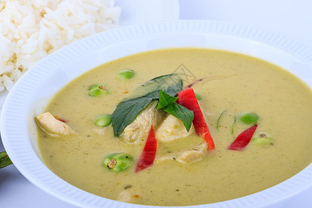 泰国传统和流行食品 泰国鸡绿咖哩装饰蔬菜午餐热带猪肉食物餐厅烹饪柠檬街道胡椒图片