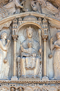 身处王位的处女和儿女纪念碑教会地标雕刻门户网站喷口塑像城市怪物上帝图片