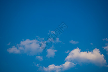 蓬松的云与蓝色的 Sk自由气候场景天际云景天堂天气天空环境气象图片