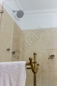 阵雨器窗户毛巾合金财产隔间奢华浴室卫生间卫生酒店图片