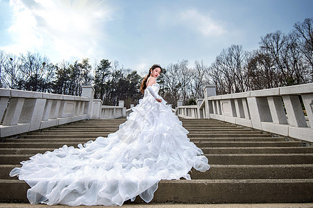 美丽的新娘婚礼女士女性花束裙子发型衣服幸福庆典项链订婚图片