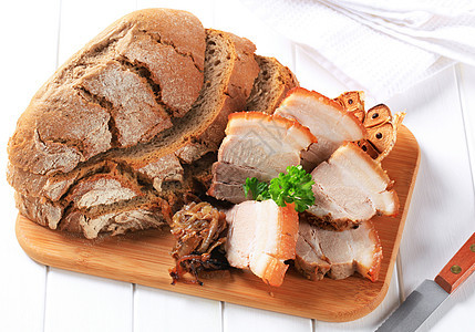 烤猪肚子库存小吃午餐猪肉酒吧食品育肥砧板食物面包图片