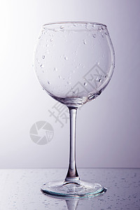 空葡萄酒杯酒吧反射液体餐具烧杯水晶玻璃器皿酒精工作室图片