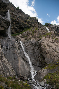 山区水和河流游客假期旅游旅行天空背景图片