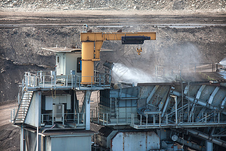 注入水以尽量减少灰尘煤炭工业生态建造矿石矿物注射生产环境地球商品地质学图片