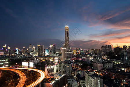 夜间曼谷市风景摩天大楼水池办公室物流天空热带建筑学蓝色港口螺栓图片