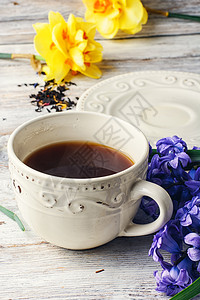茶和鲜花草本草本植物饮料芳香季节早餐味道飞碟叶子杯子图片